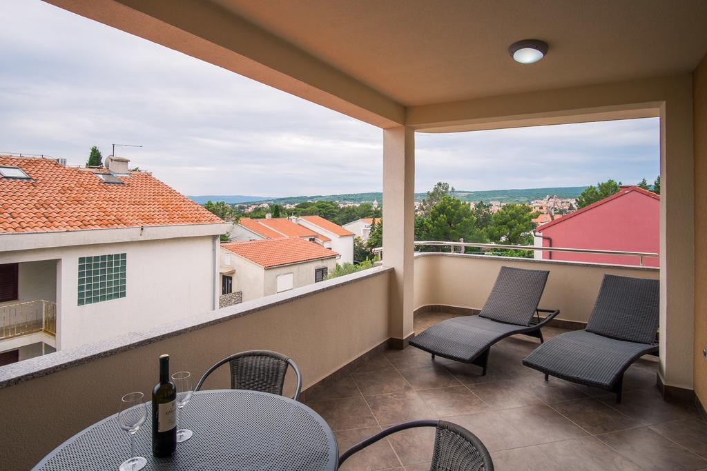 Apartments Vall Krk Town Eksteriør bilde